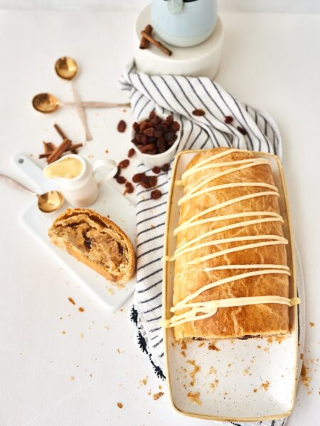 Õuna-rosinastruudel