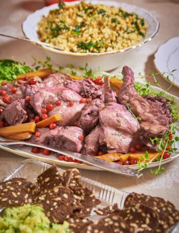 Ahjuküülik pohla-punaveinikastmes