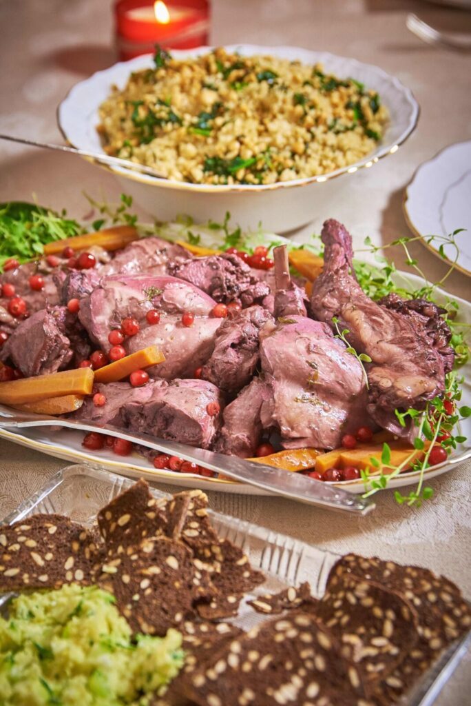 Ahjuküülik pohla-punaveinikastmes