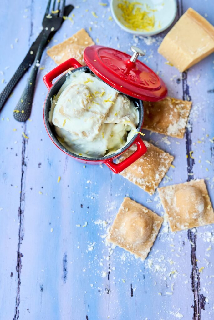 ravioolid lõhe ja juustuga