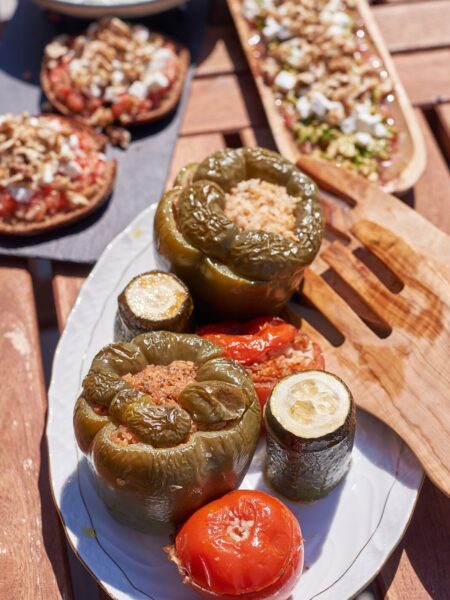 Kreekapärased täidetud köögiviljad