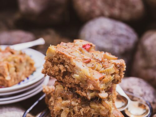 Kadi lemmik rabarberikook