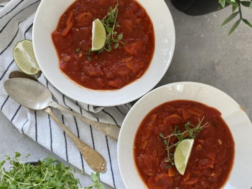 Tomatisupp mozzarellaga