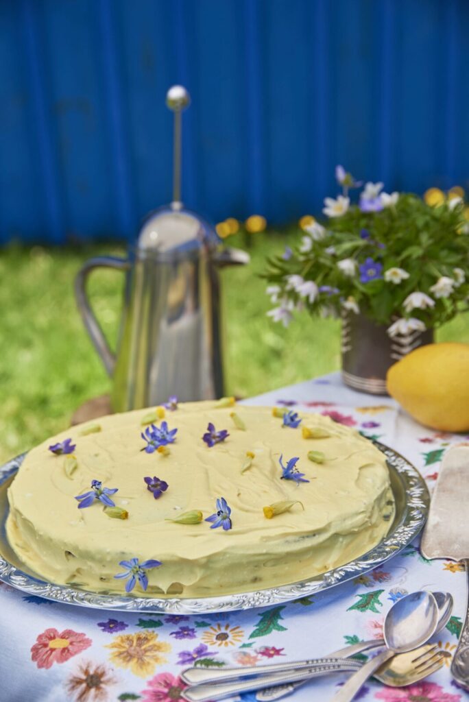 Bataadi-tsitruse kook safranikreemiga